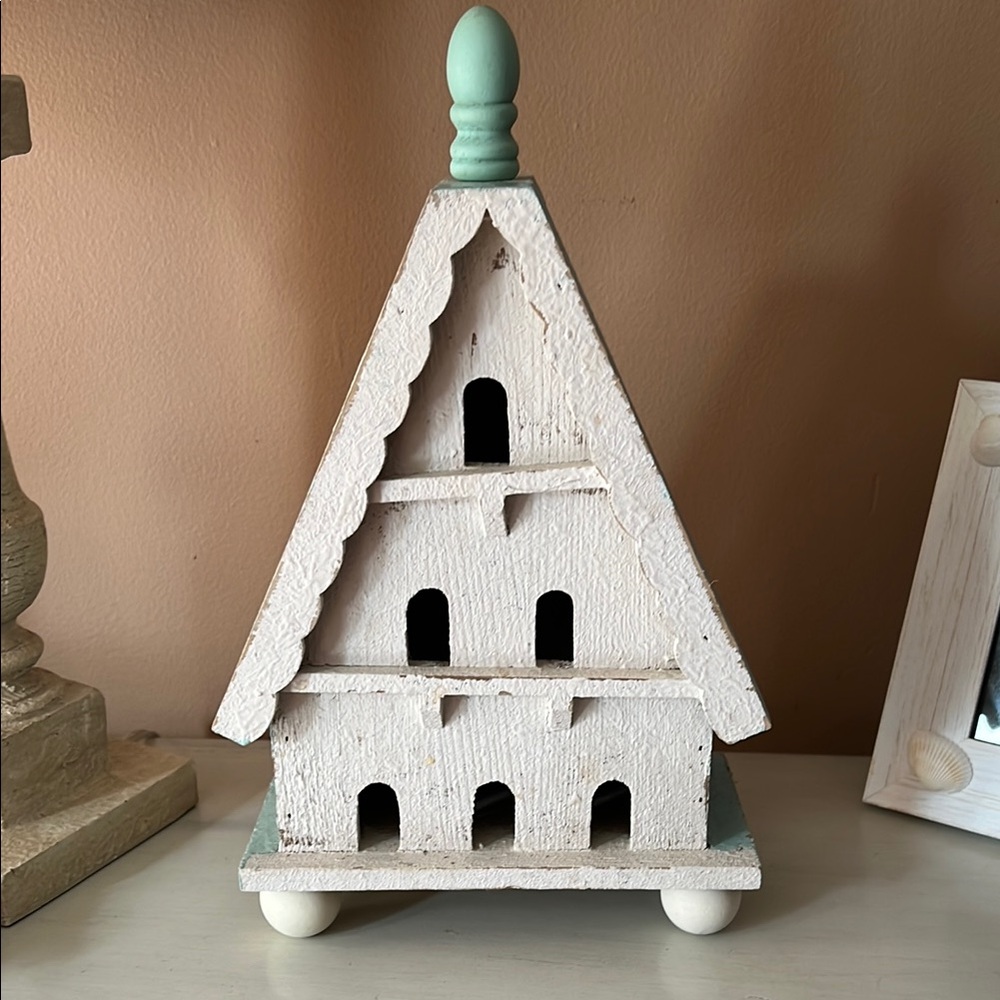Rustic White Wooden Birdhouse very well made heavy duty wood and stained